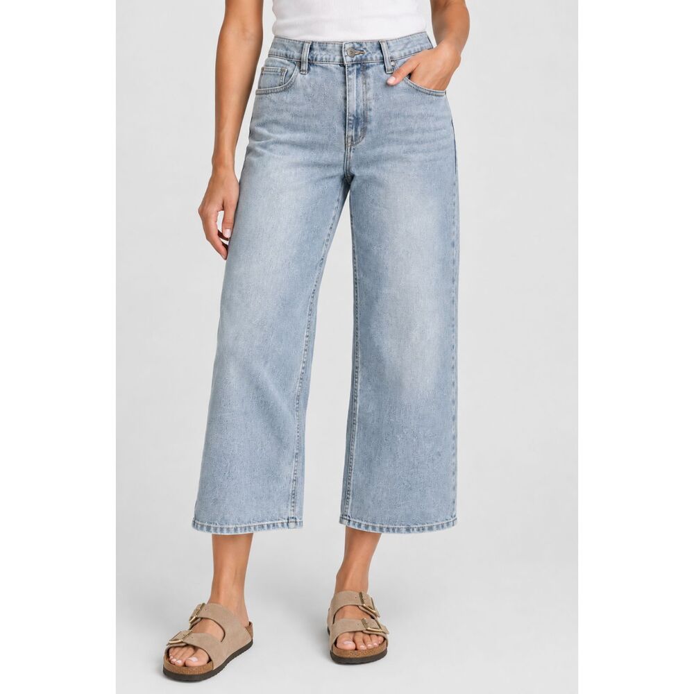 Vigoss Women’s 11/30 Light Wash High Rise Wide Leg Cropped Jeans 25” Inseam